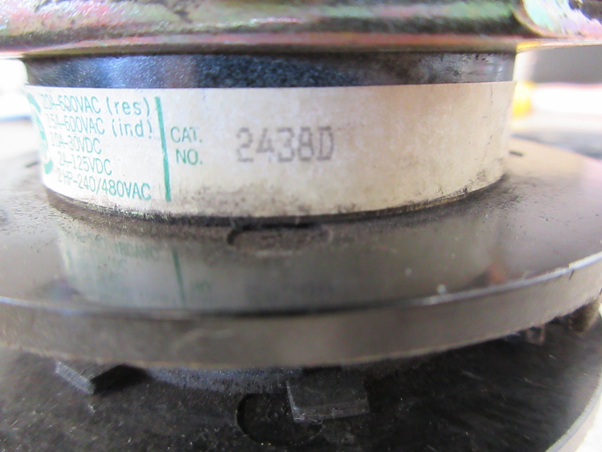Electroswitch Series 24 Breaker Control Rotary Switch 2438D Used