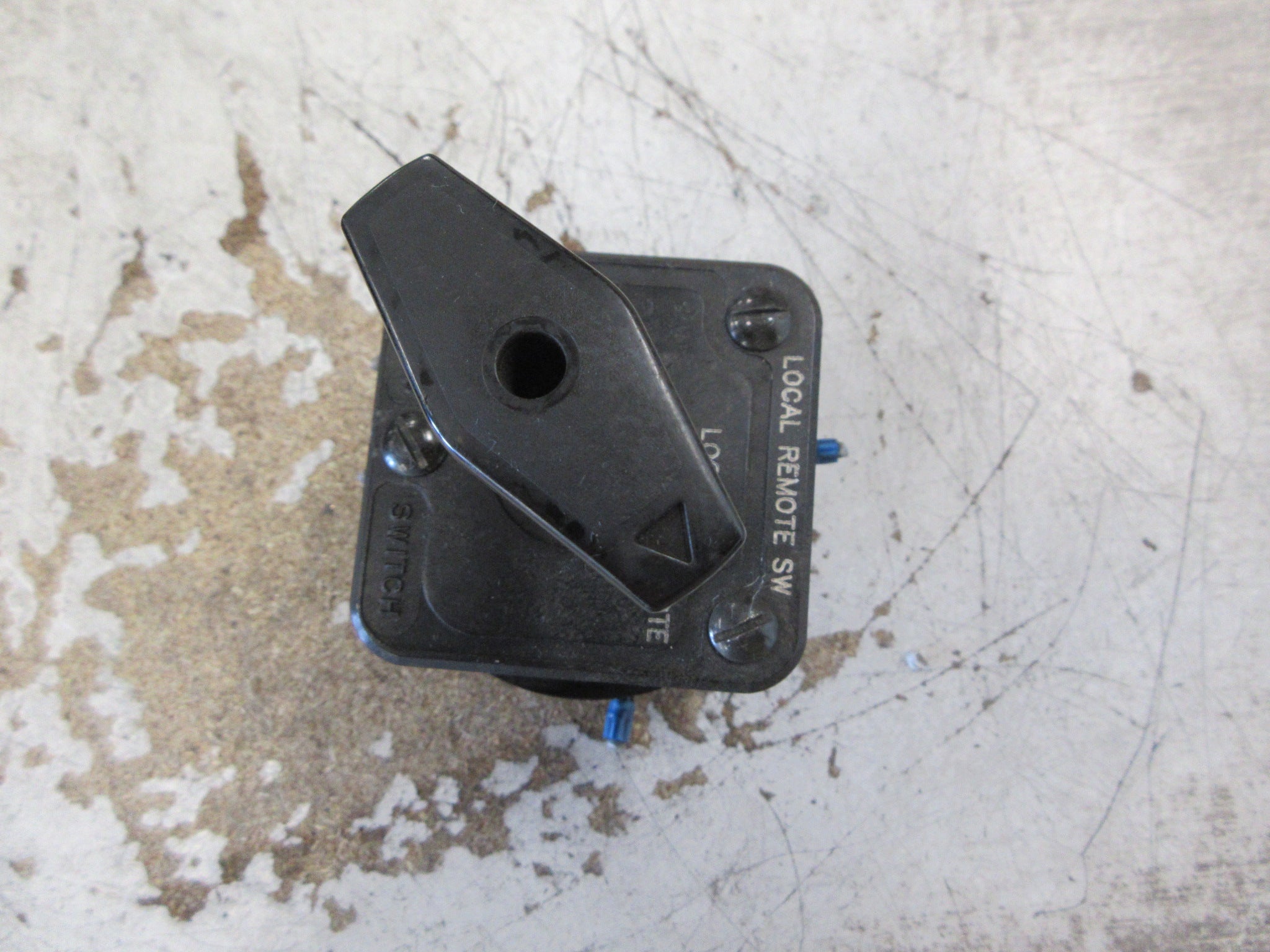 Electroswitch Series 24 Local Remote SW Rotary Switch 24201B Used