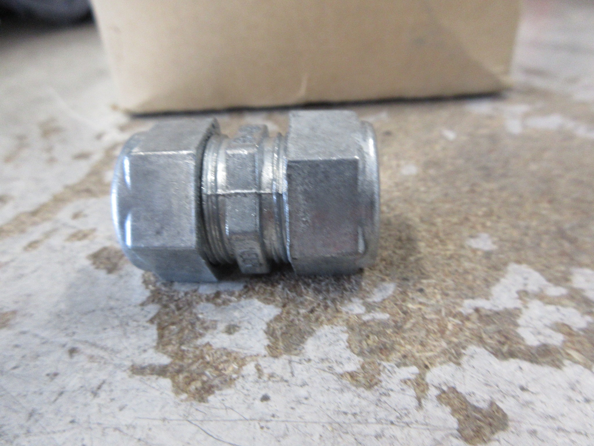 EGS NEER Compression EMT Couplings TC-611 1/2" *Box of 70* New Surplus