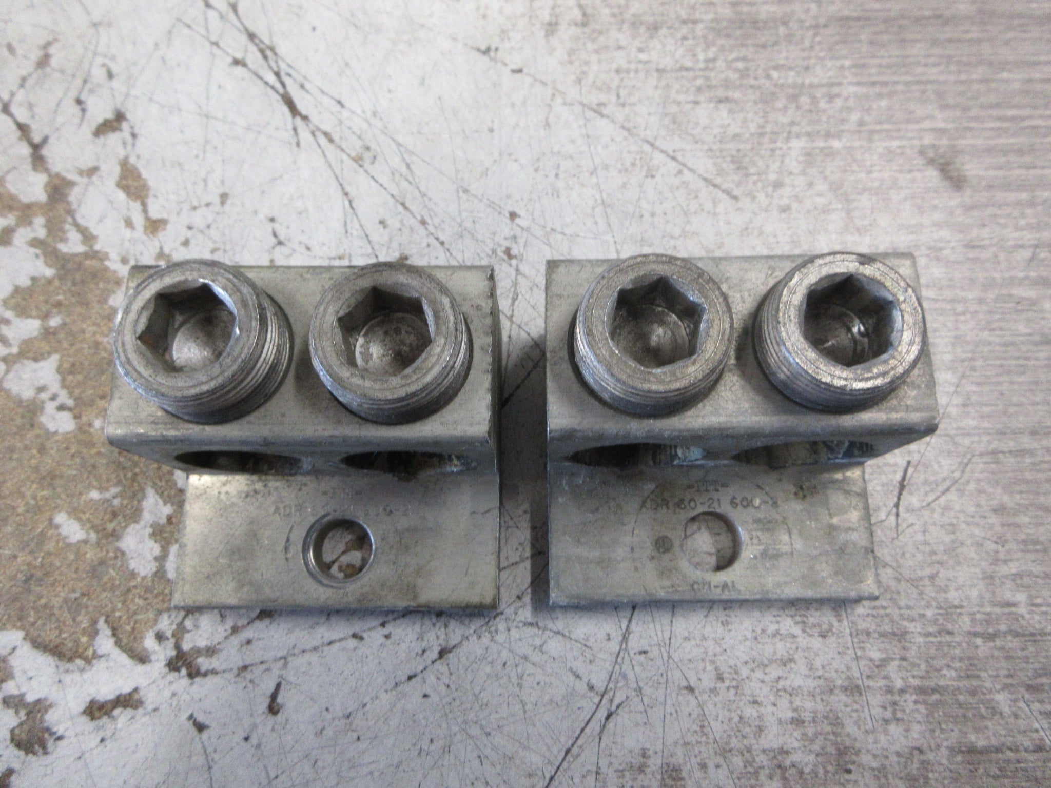 ITT Mechanical Lug ADR 60-21 600-2 *Lot of 2* Used
