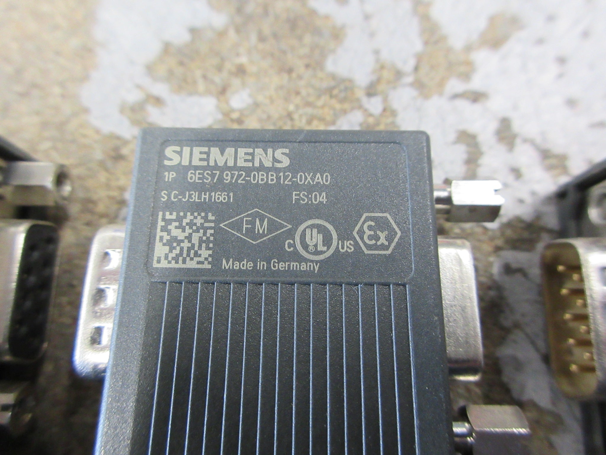 Siemens Profibus Connector 6ES 972-0BB12-0XA0 FS: 04 *Lot of 3* Used