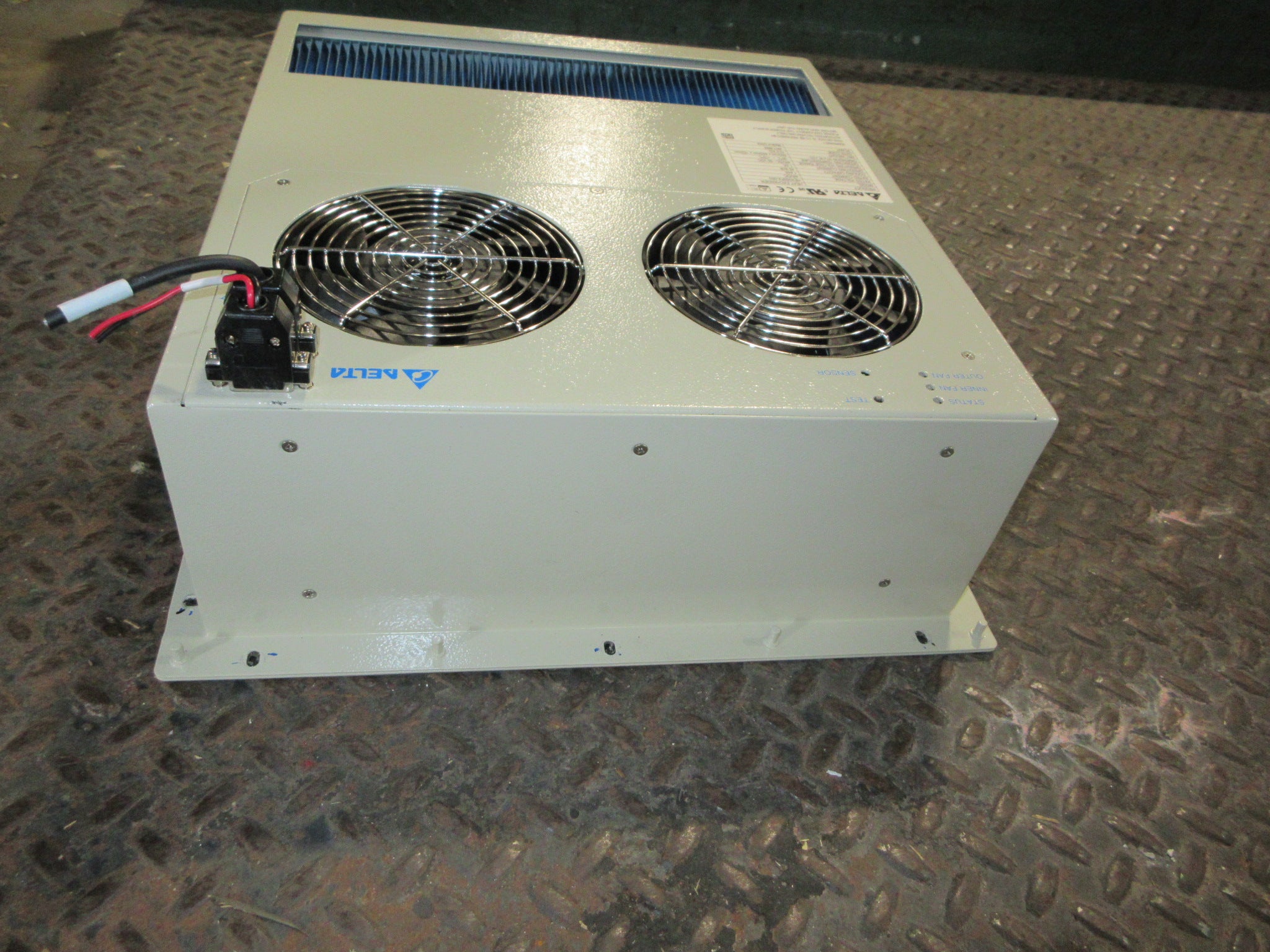 Delta Heat Exchanger HEX050PA-003 48VDC 1.44A Cooling: 45 W/K Used