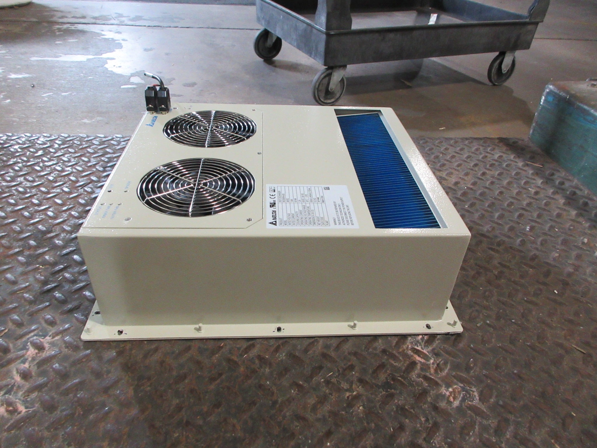 Delta Heat Exchanger HEX050PA-003 48VDC 1.44A Cooling: 45 W/K Used