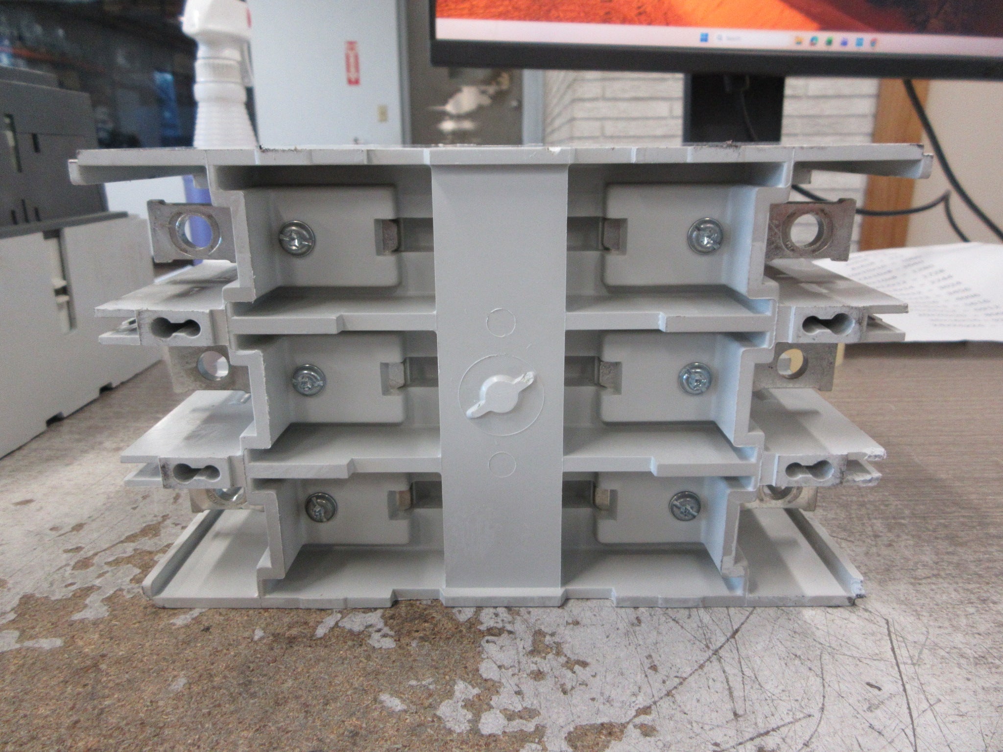ABB Contactor AF260-30 20-60VDC Coil 350A 600V (1) Aux Contact Used