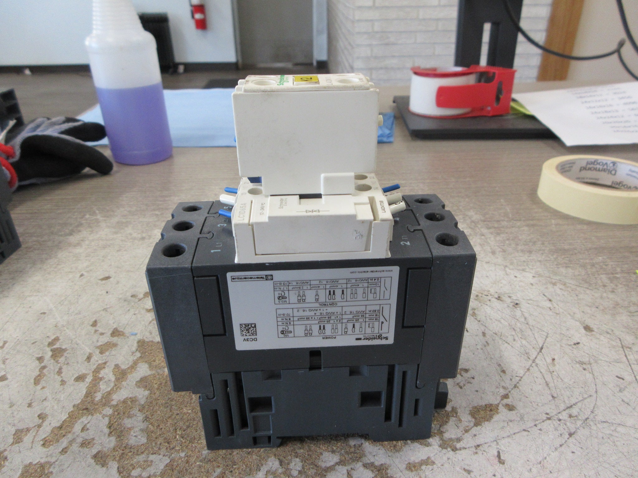 Schneider Electric Contactor LC1D65A 24VDC Coil 80A 600V Used