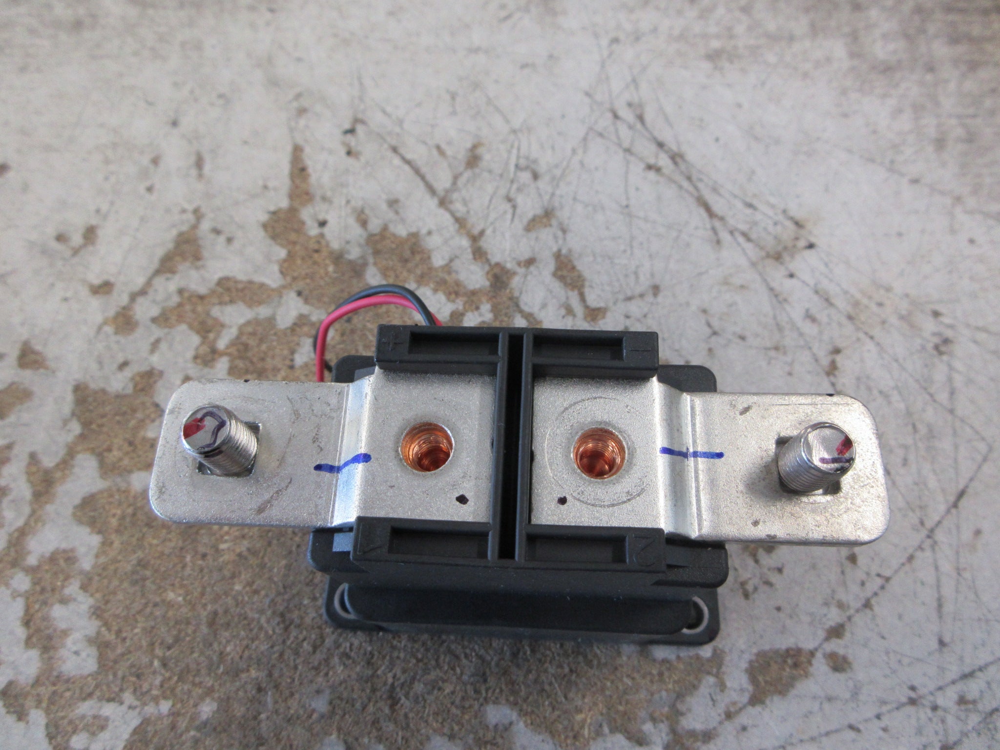 Hongfa DC Contactor HFE18-200 750-12-HB6 200A 750V Used