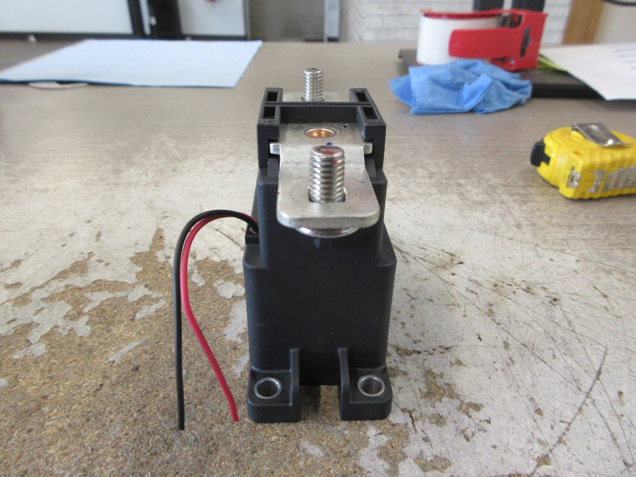 Hongfa DC Contactor HFE18-200 750-12-HB6 200A 750V Used