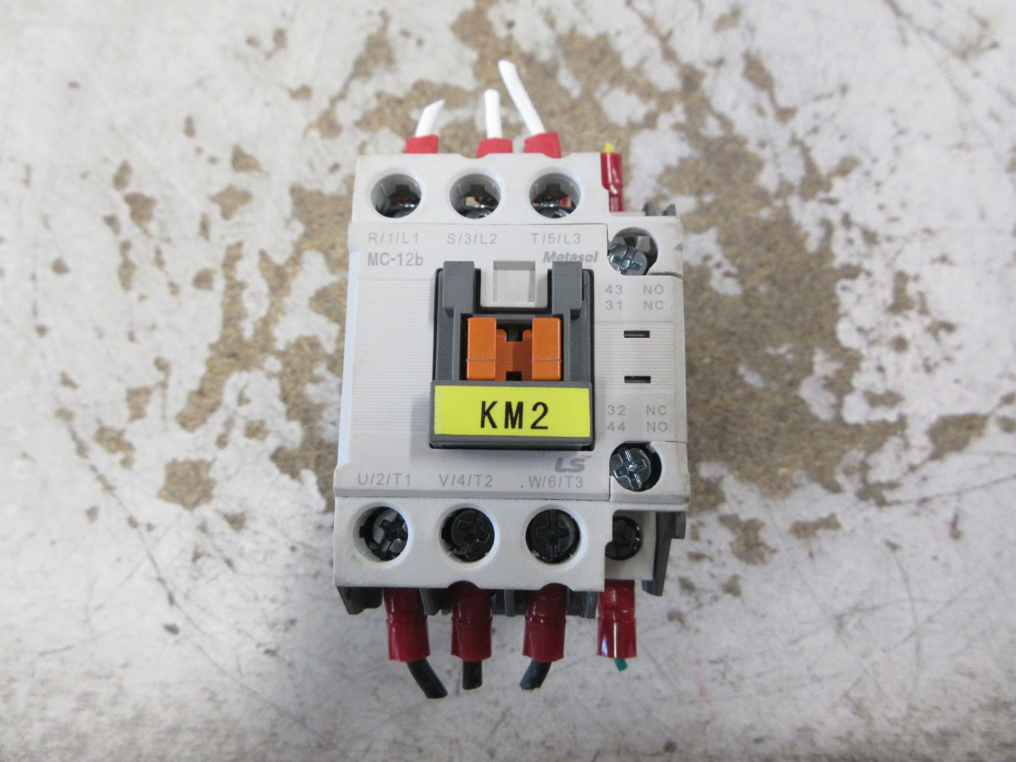 LS Metasol Contactor MC-12b 24VDC Coil 25A 600V Used