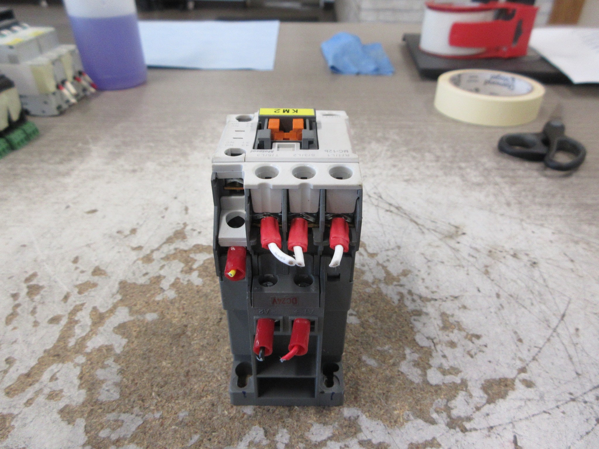 LS Metasol Contactor MC-12b 24VDC Coil 25A 600V Used