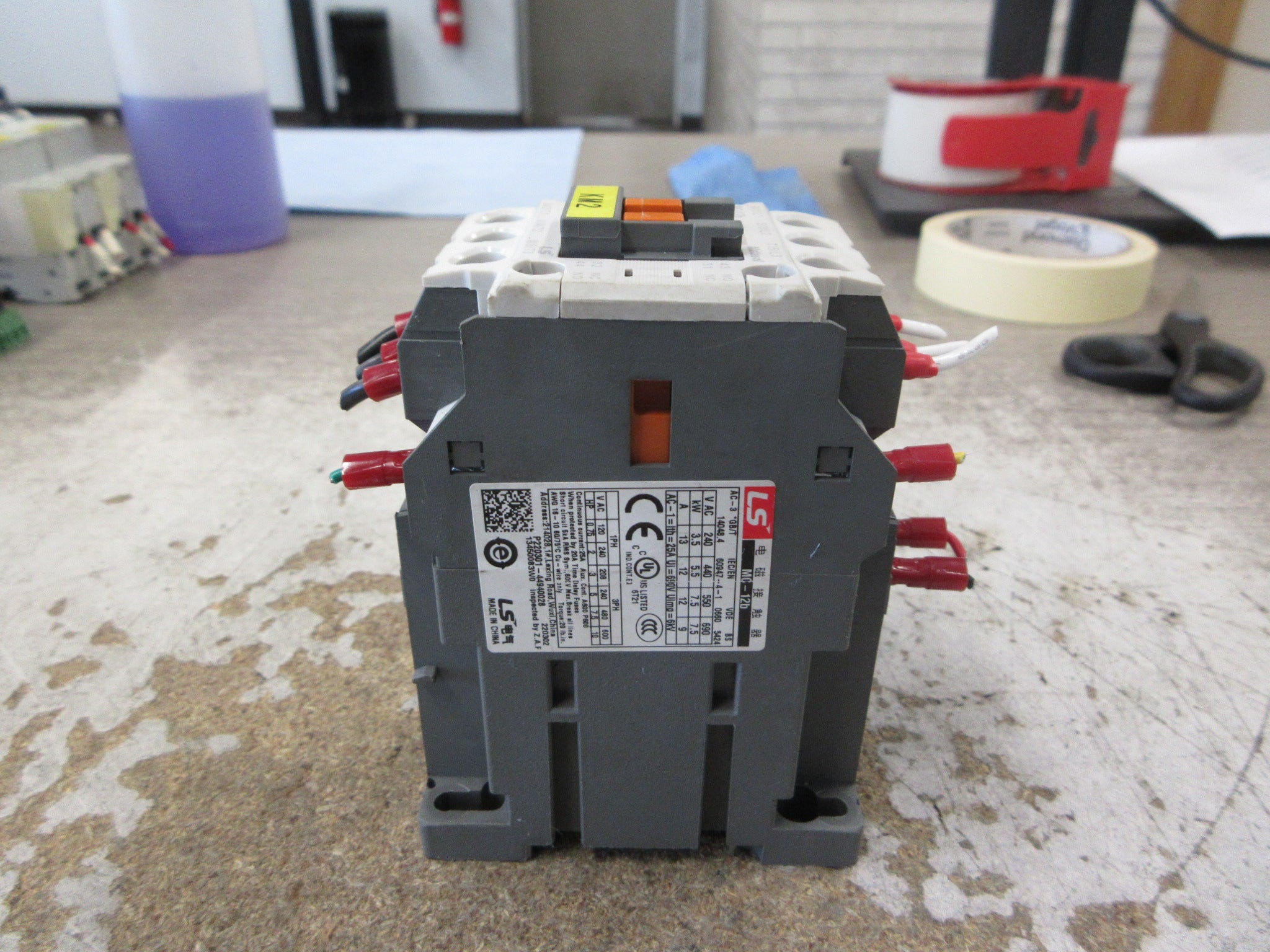 LS Metasol Contactor MC-12b 24VDC Coil 25A 600V Used
