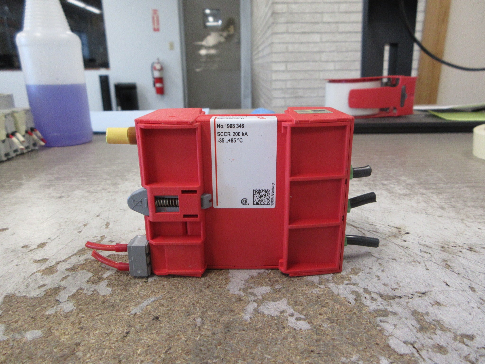 Dehn DEHNguard Surge Arrester Base 908 346 200kA DG MU 3PY 480 4W+GR Used