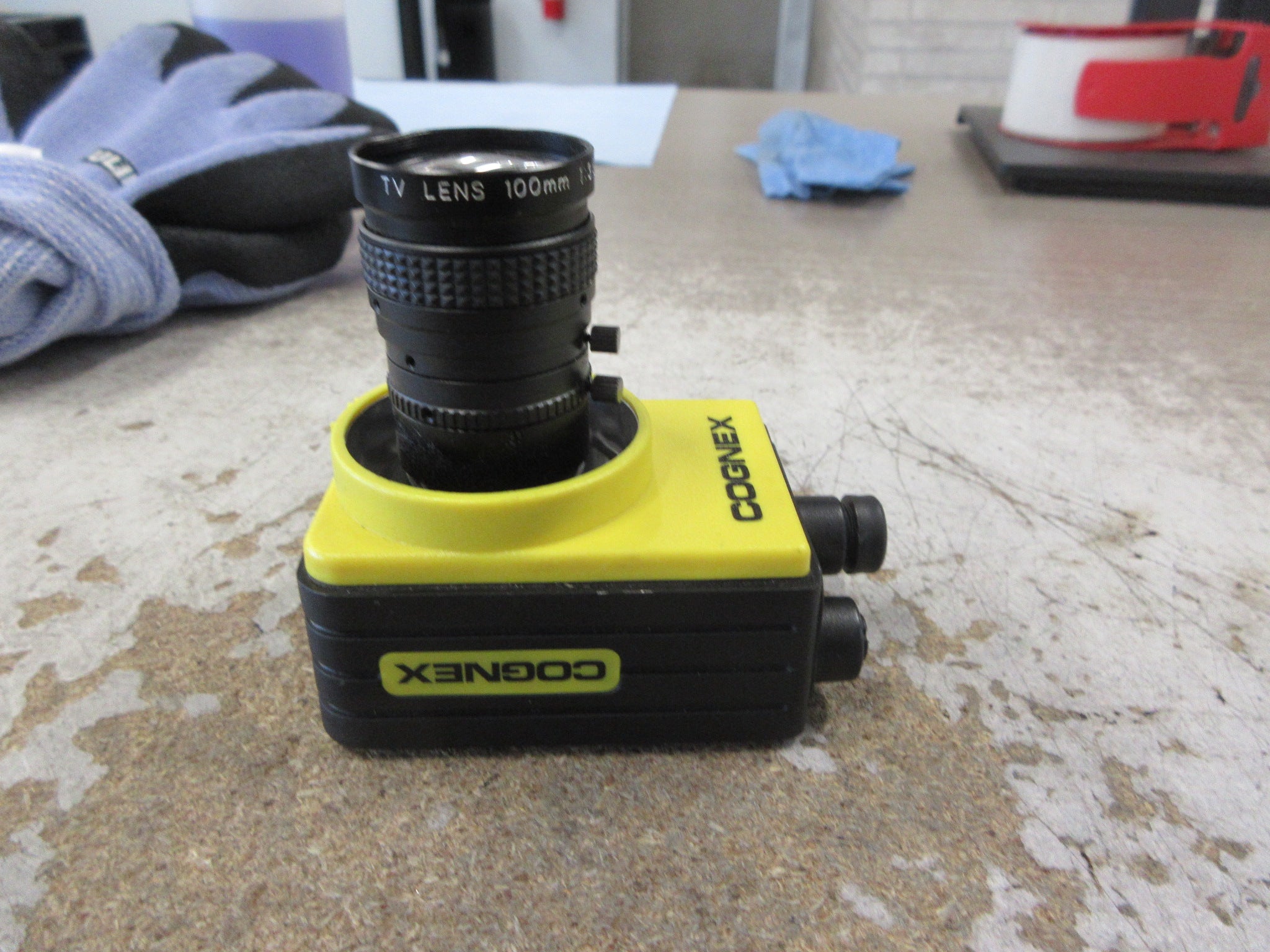 Cognex In-Sight 7000 IS7230 Vision System 825-0352-1RF 24VDC Used