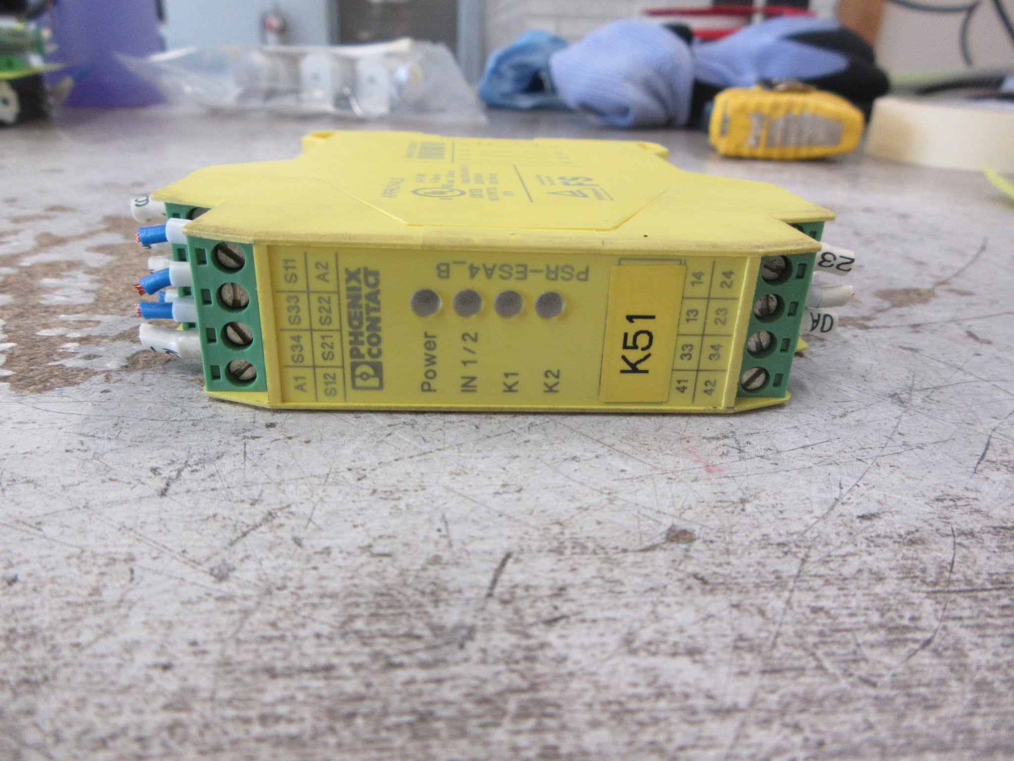 Phoenix Contact Safety Relay 2963763 PSR-SCP-24UC/ESA4/3X1/1X2/B Used
