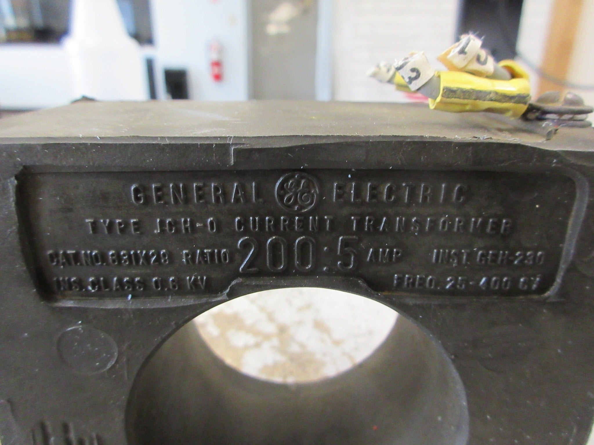 GE Current Transformer 631X29 Ratio 200:5A Used