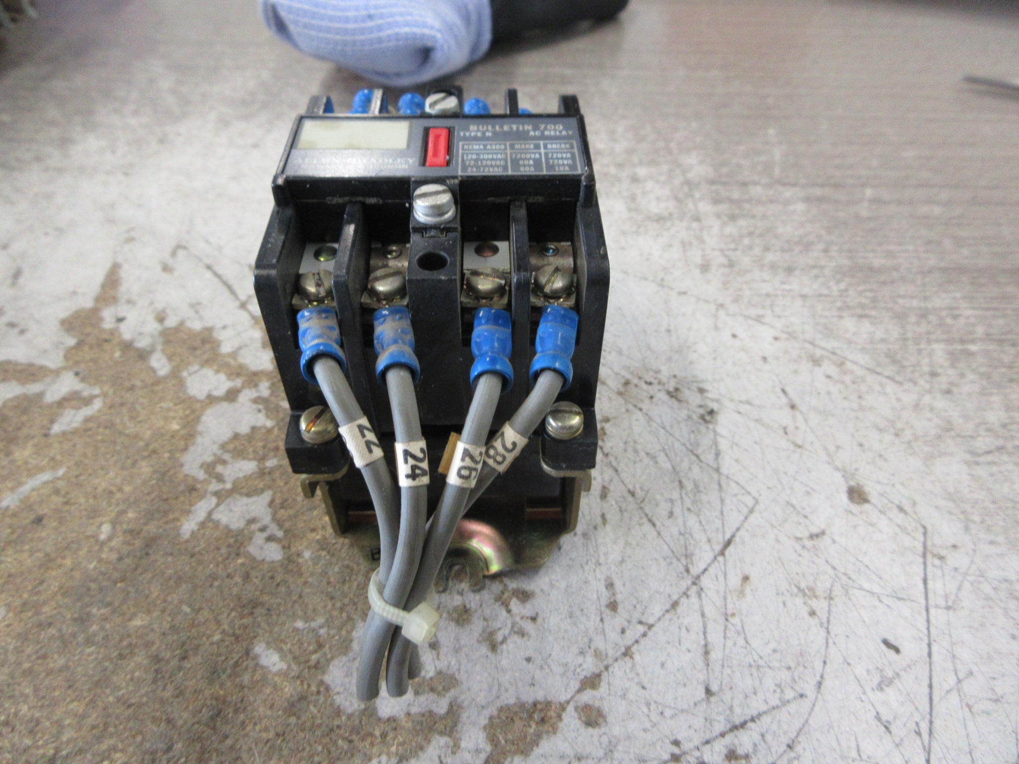 Allen-Bradley AC Relay 700-N400A1 Ser. C 120V Coil Used