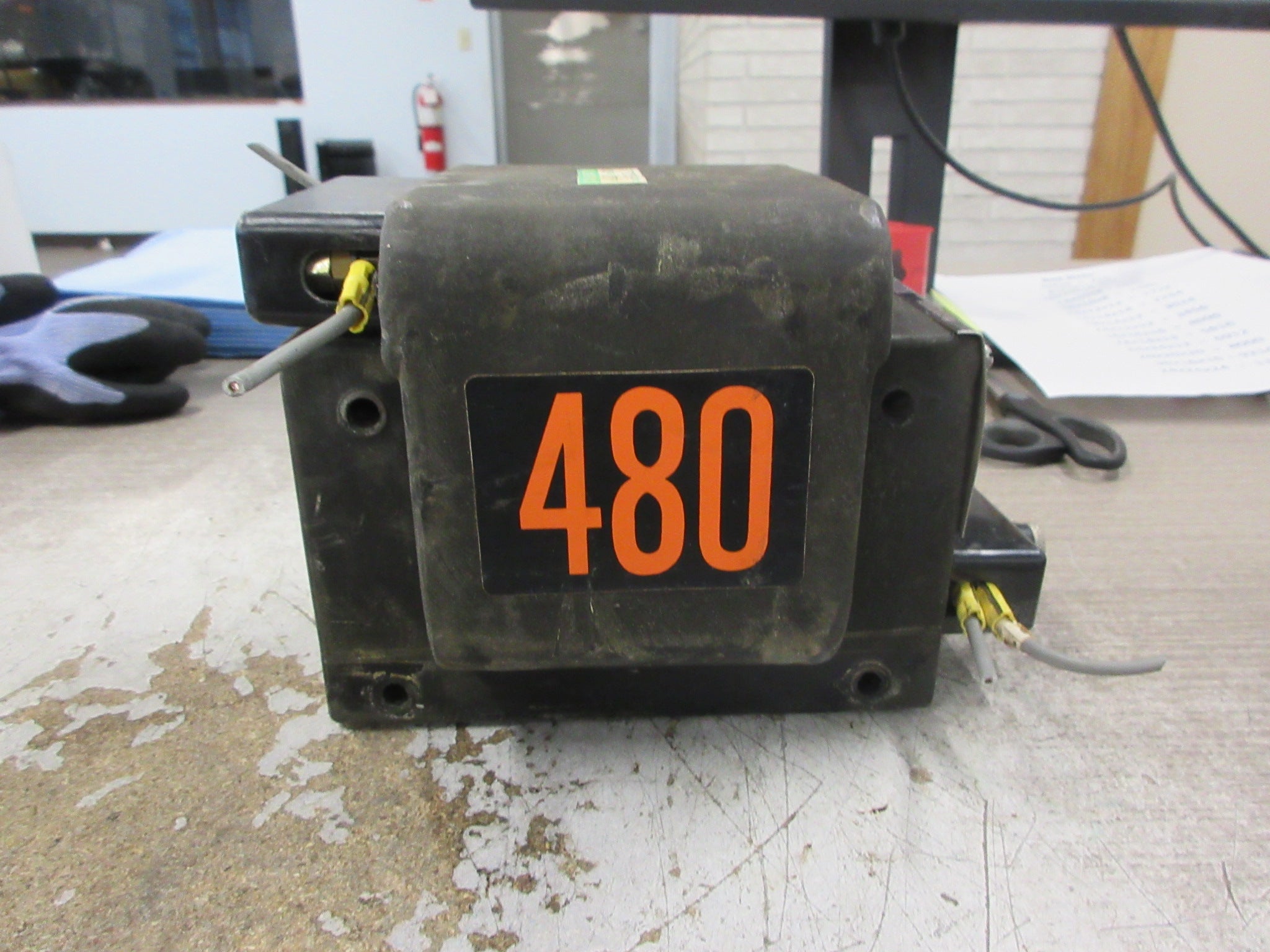 Westinghouse PXA-10 Potential Transformer 592A781G04 Pri: 480Y/480V Used