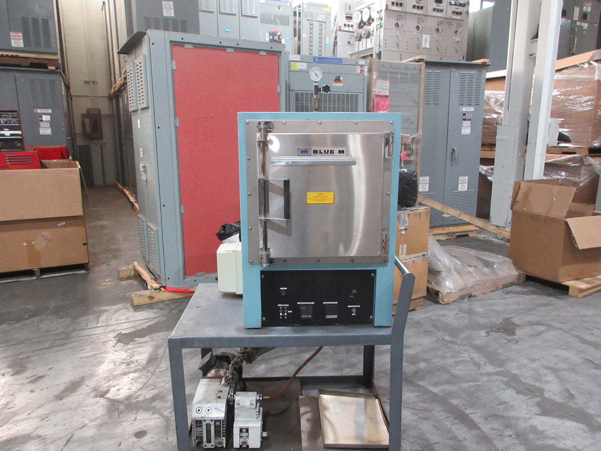 Blue M Vacuum Oven POM-16VC-2 240V 1Ph 60Hz Temp: 500°F Pump: D8B 91256-2 Used