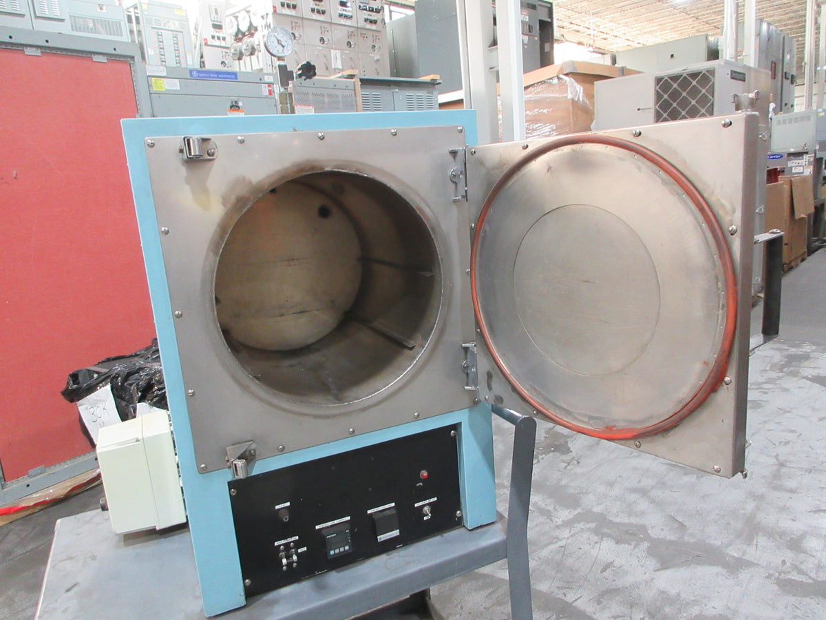 Blue M Vacuum Oven POM-16VC-2 240V 1Ph 60Hz Temp: 500°F Pump: D8B 91256-2 Used