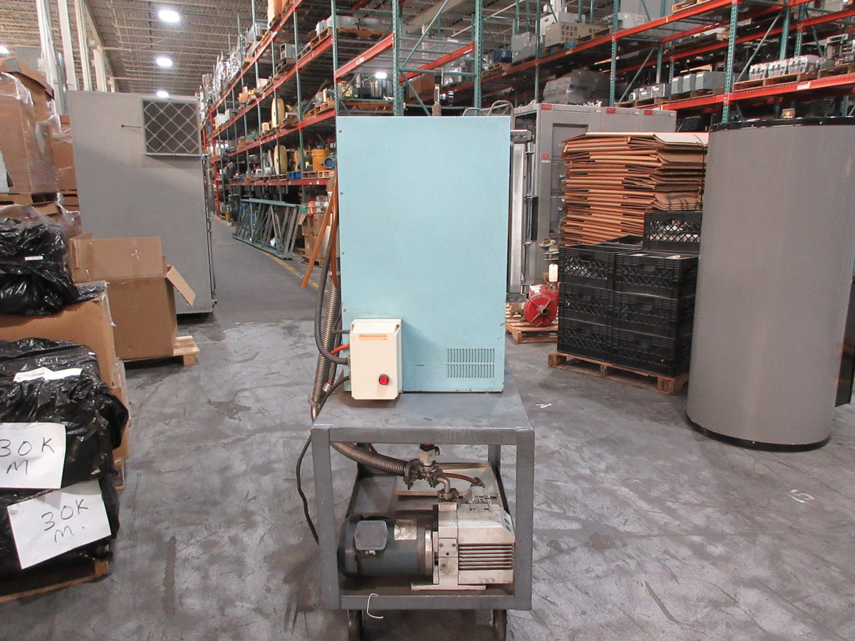 Blue M Vacuum Oven POM-16VC-2 240V 1Ph 60Hz Temp: 500°F Pump: D8B 91256-2 Used