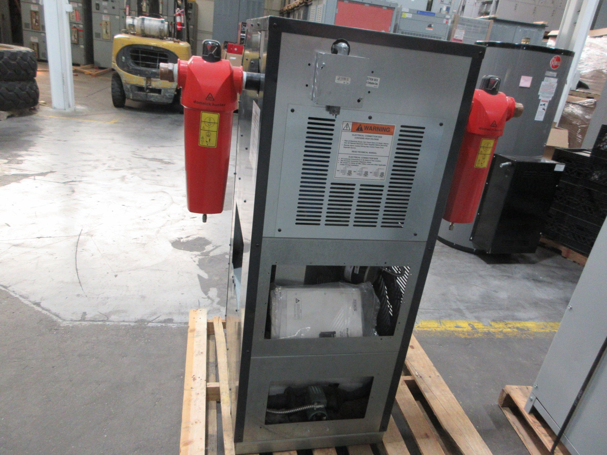 Zeks HeatSink True-Cycling Refrigerated Air Dryer 250HSGAF00 208V 3Ph 60Hz Used