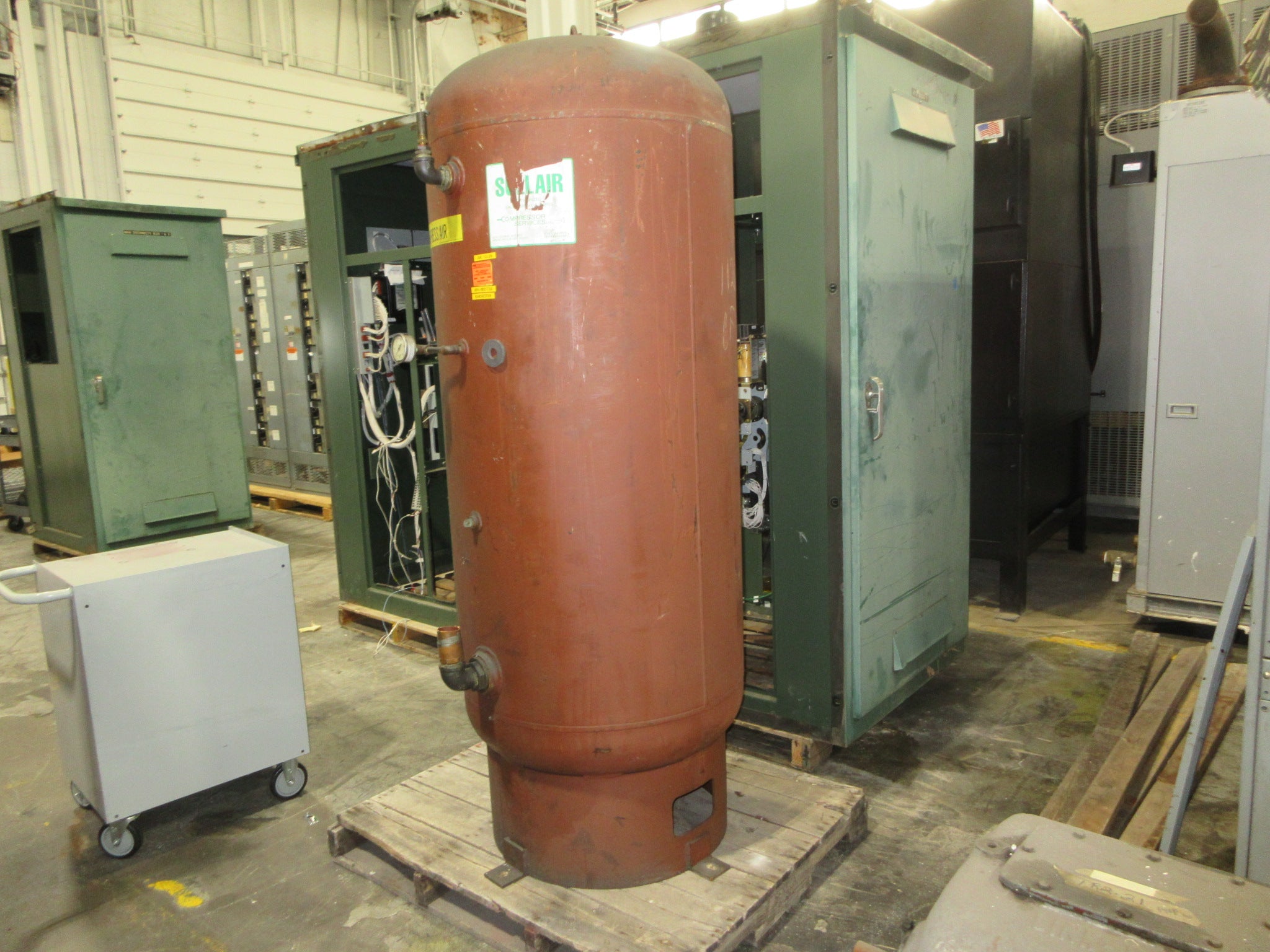 Sullair Tank 200 Gal 200 PSI MFD: 1983 Used