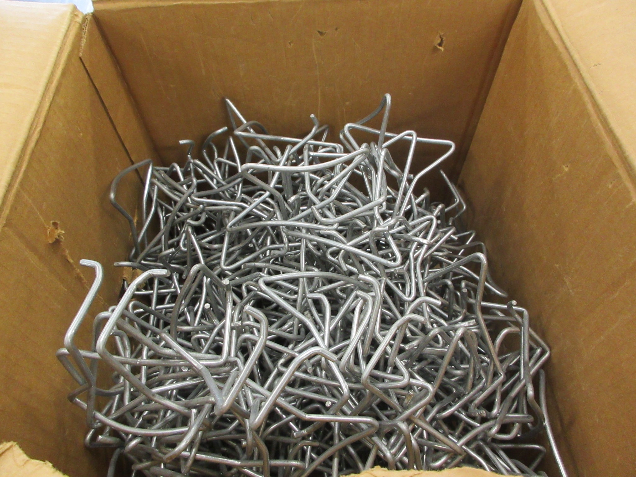 Milbank Tall Support Wire 701552-SC *Box of 250* New Surplus