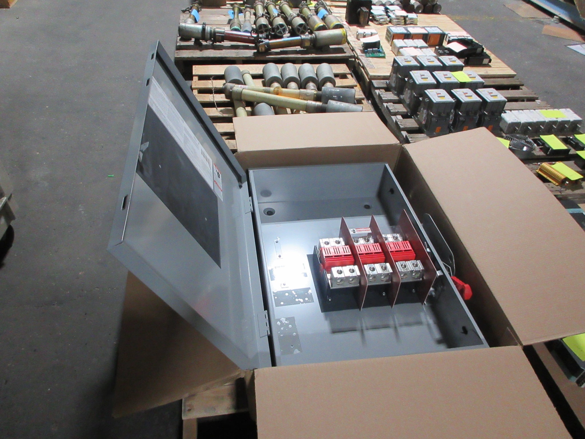 Siemens Non-Fusible 3R Safety Switch/Disconnect HNF365RA Ser. Ab New Surplus