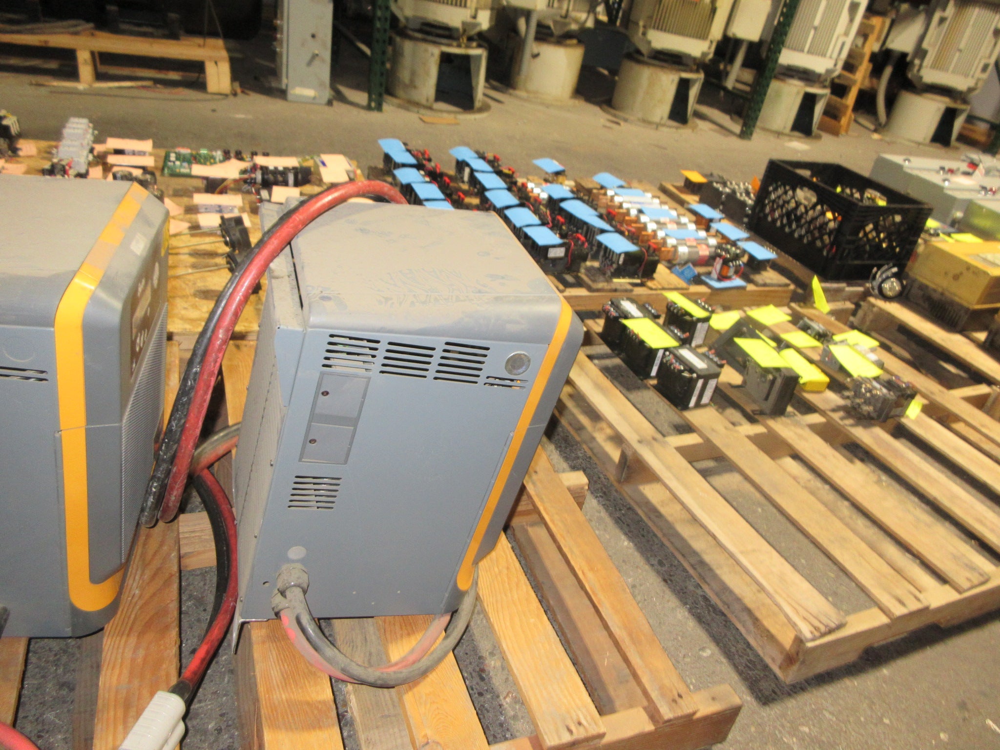 Enersys Battery Charger EI3-IN-4Y 1500AH Input: 480VAC Output: 24/36/48VDC Used