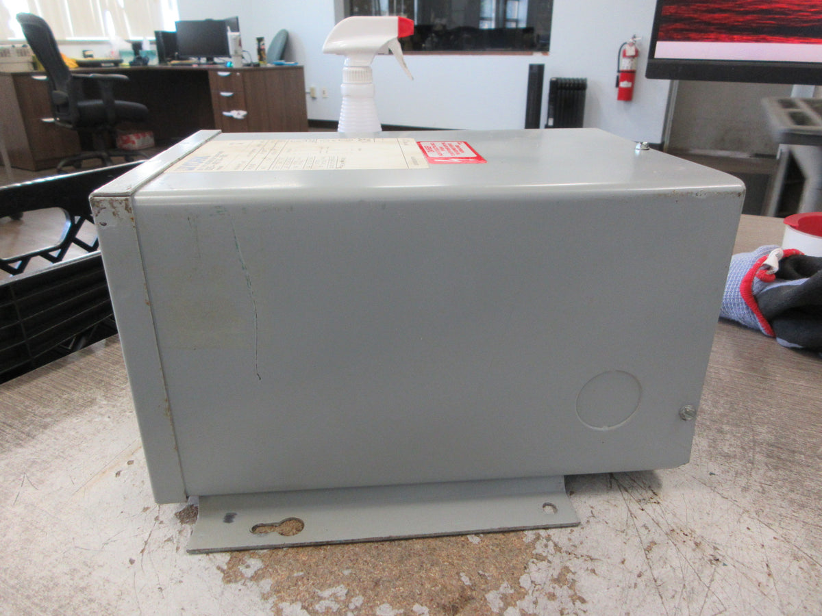 York 3R Distribution Transformer 025-40114-001 Ser. A 2KVA Pri: 240/480V Used