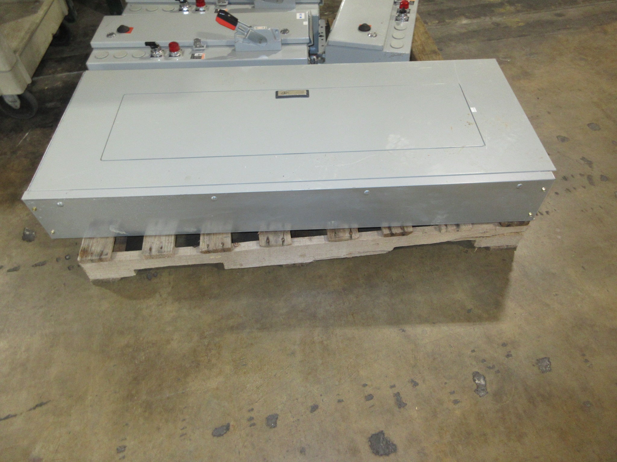 Eaton Main Breaker Circuit Breaker Panel PRL2A 100A Main 100A Max Used