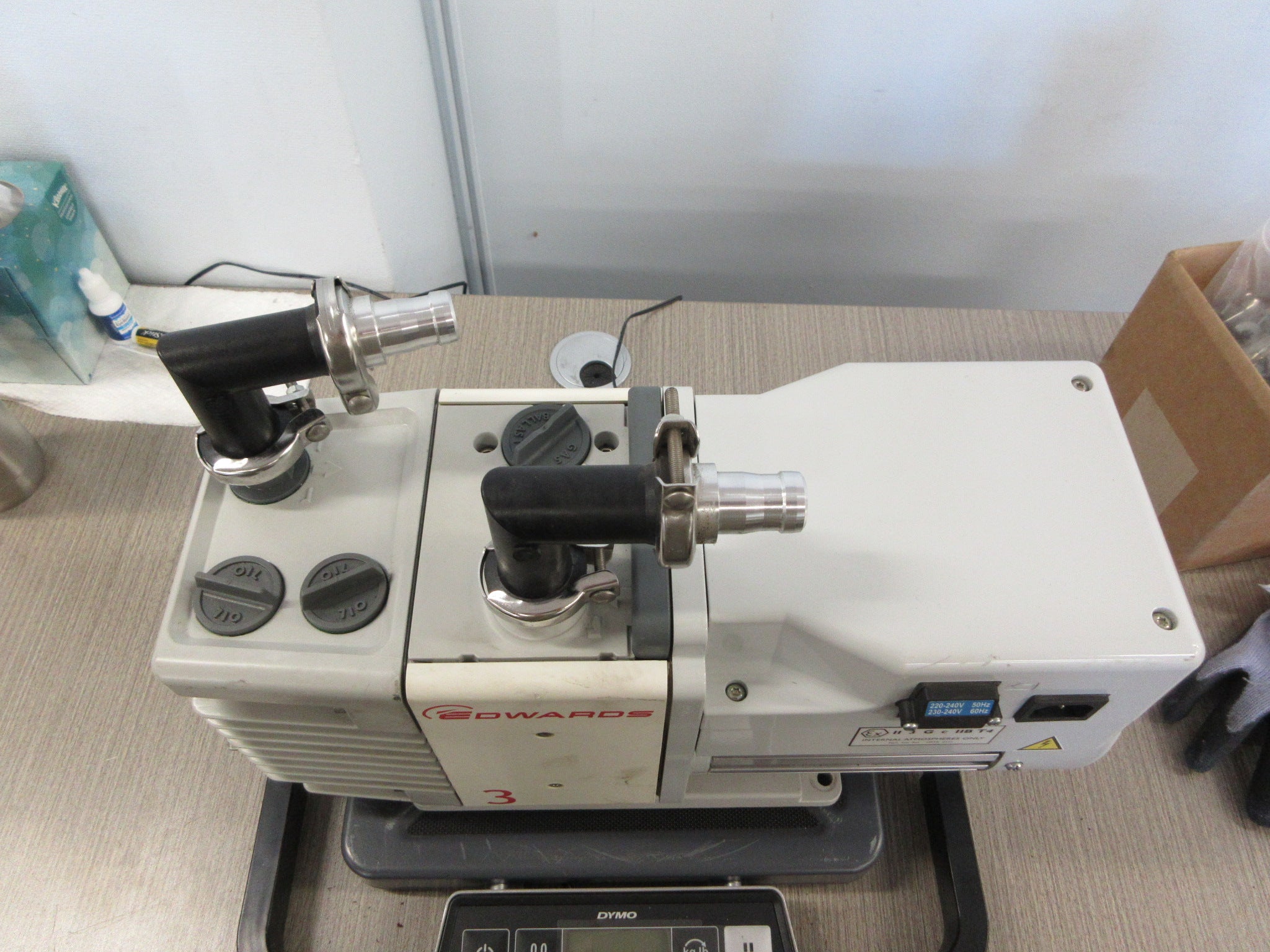 Edwards RV3 Rotary Vane Vacuum Pump A652-01-903 0.75HP 120/240V Used