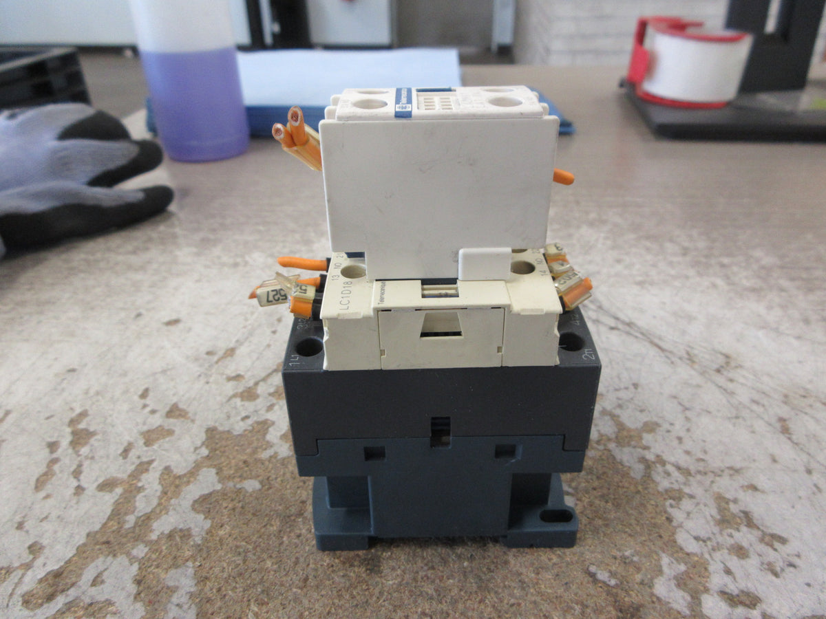 Telemecanique Contactor LC1 D18 24V Coil 32A 600V W/Aux Contact Block Used
