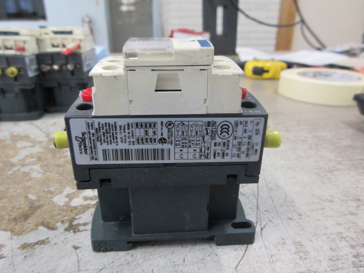 Telemecanique Contactor LC1 D18 24V Coil 32A 600V Used