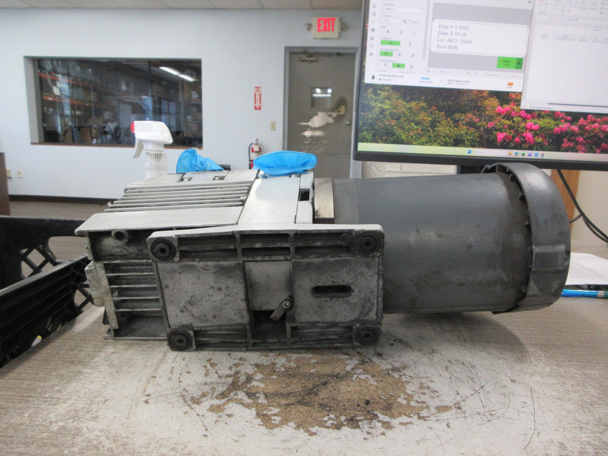 Leybold D8B Trivac Vacuum Pump 91256-2 8 m3/h 1HP 1725RPM 200-230/460V 3Ph Used