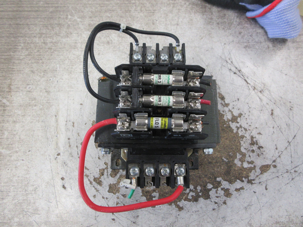Square D Transformer 9070TF500D1 500 VA Pri:240/480, Sec: 120V Used