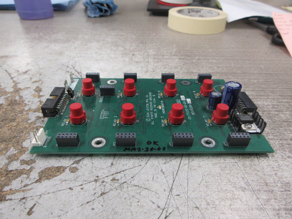 Leviton Z-Max Relay Bus Board OX-70123-00-00-01 Rev. 6 Used