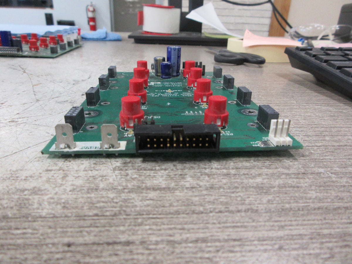 Leviton Z-Max Relay Bus Board OX-70123-00-00-01 Rev. G Used