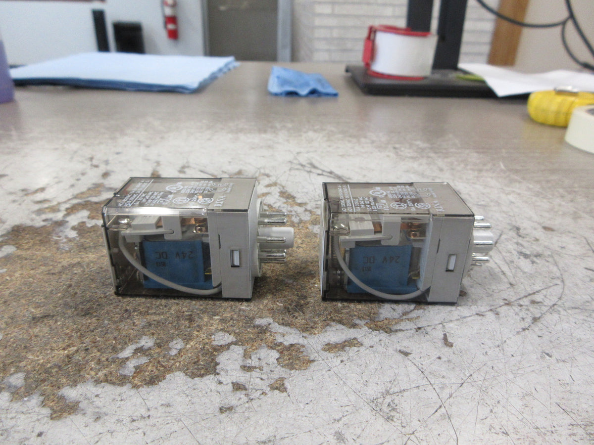 Allen-Bradley Relay 700-HA32Z24 Ser. D 24VDC *Lot of 2* Used