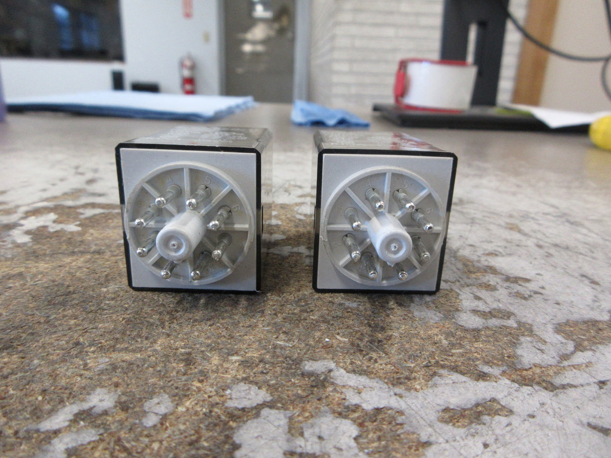 Allen-Bradley Relay 700-HA32Z24 Ser. D 24VDC *Lot of 2* Used
