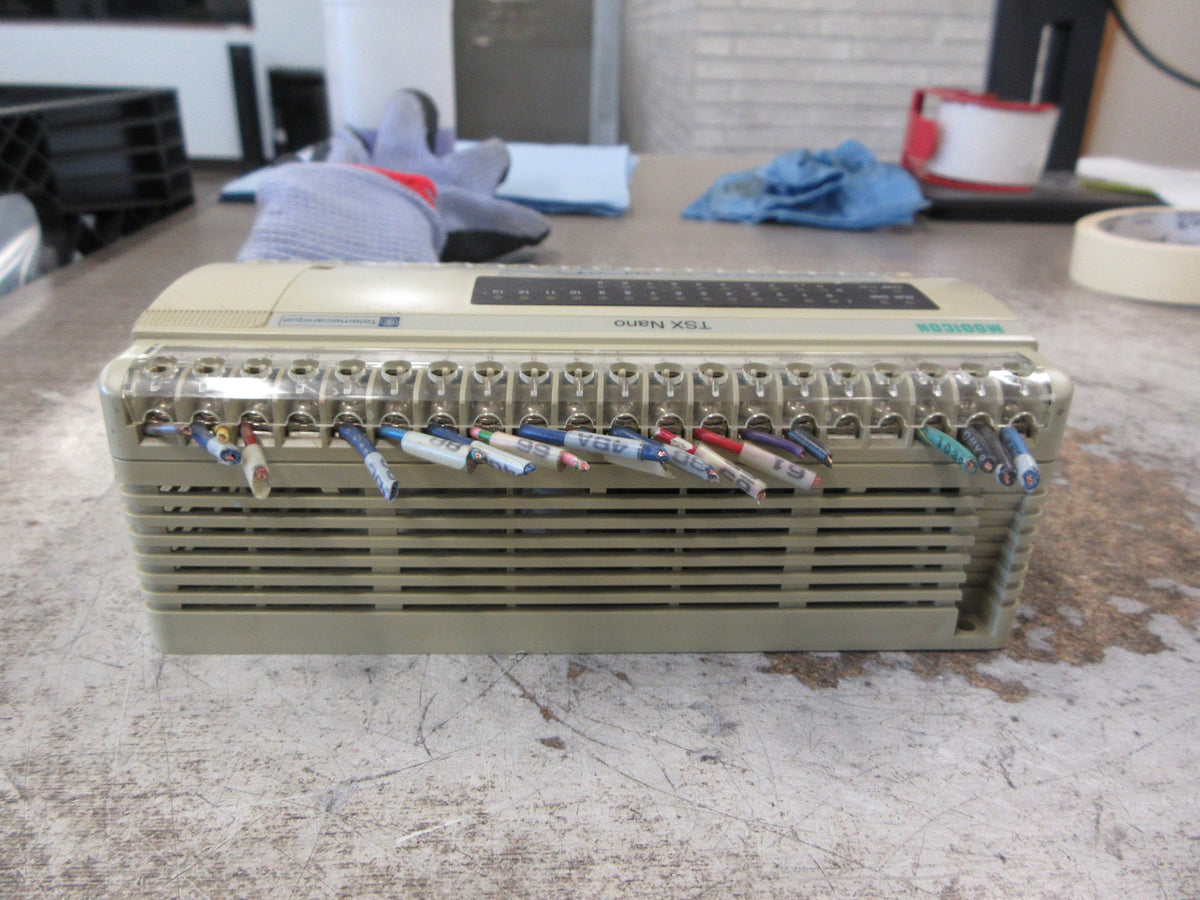 Schneider Automation Modicon TSX Nano I/O Module TSX 07 31 2422 PV: 03 Used