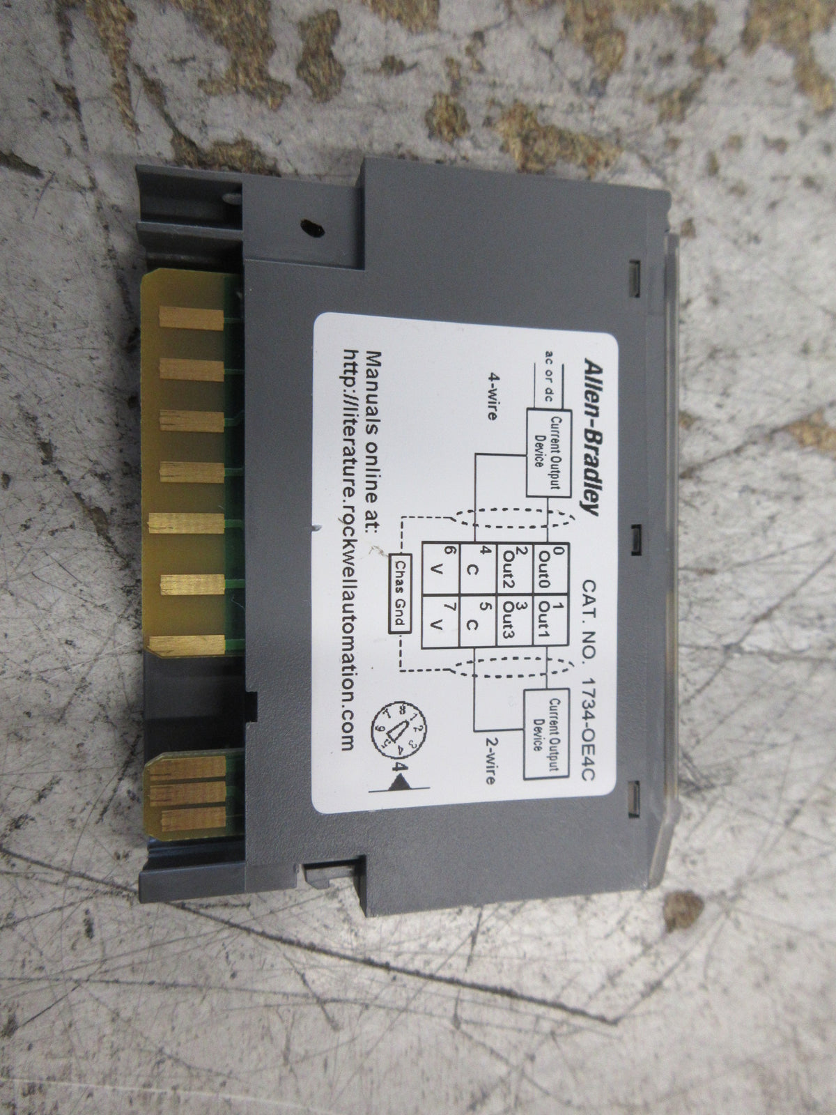 Allen-Bradley Analog Output Module 1734-0E4C Ser. C Rev. A01 F/W Rev. 3.001 Used