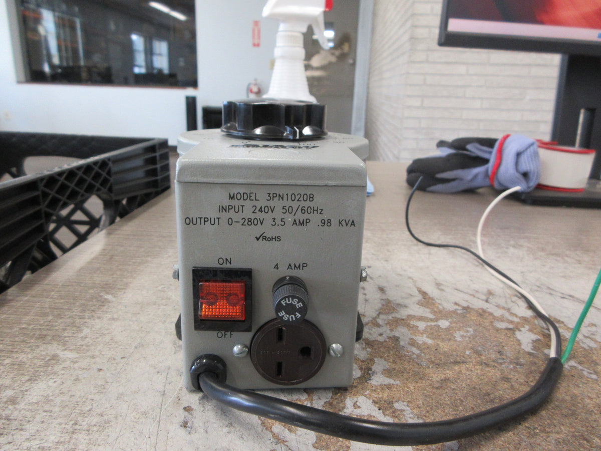 Staco Variable Autotransformer 3PN1020B 0.98 KVA Input: 240V , 50/60Hz Used