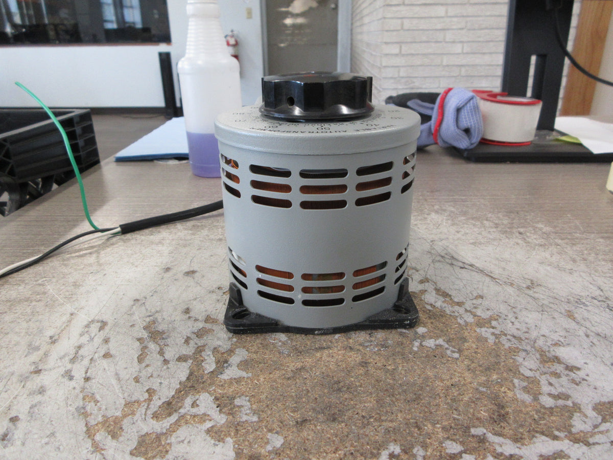 Staco Variable Autotransformer 3PN1020B 0.98 KVA Input: 240V , 50/60Hz Used