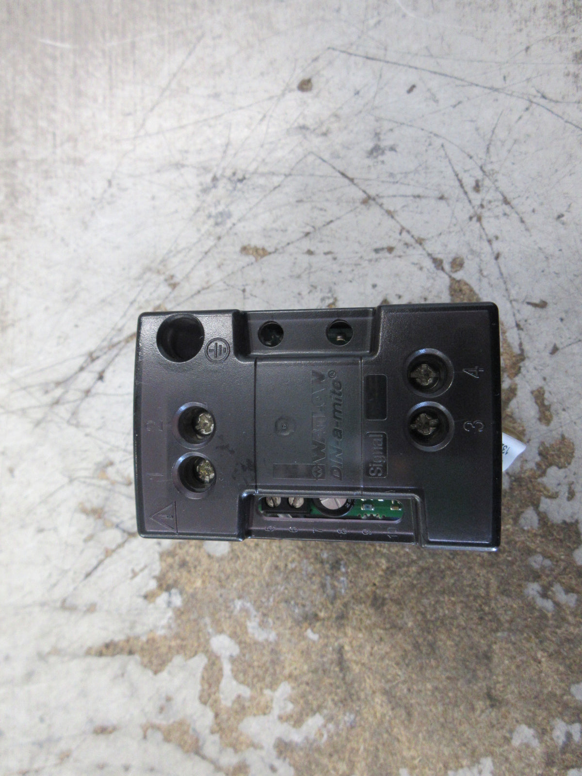 Watlow DIN-a-mite Solid State Power Control DA10-24F0-0000 100-240V 50/60Hz Used