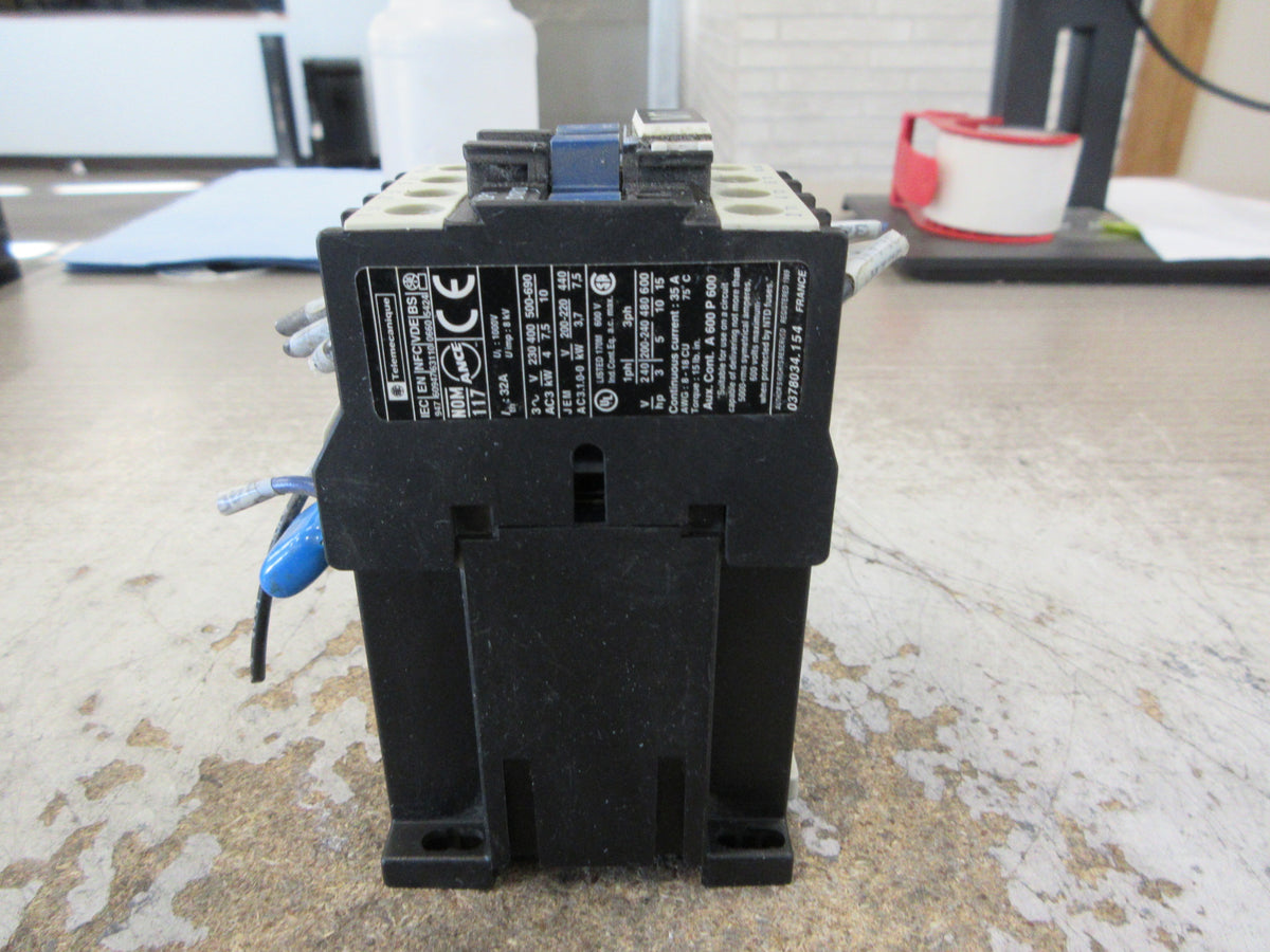 Telemecanique Contactor LP1 D1810 24VDC Coil 35A 600V Used