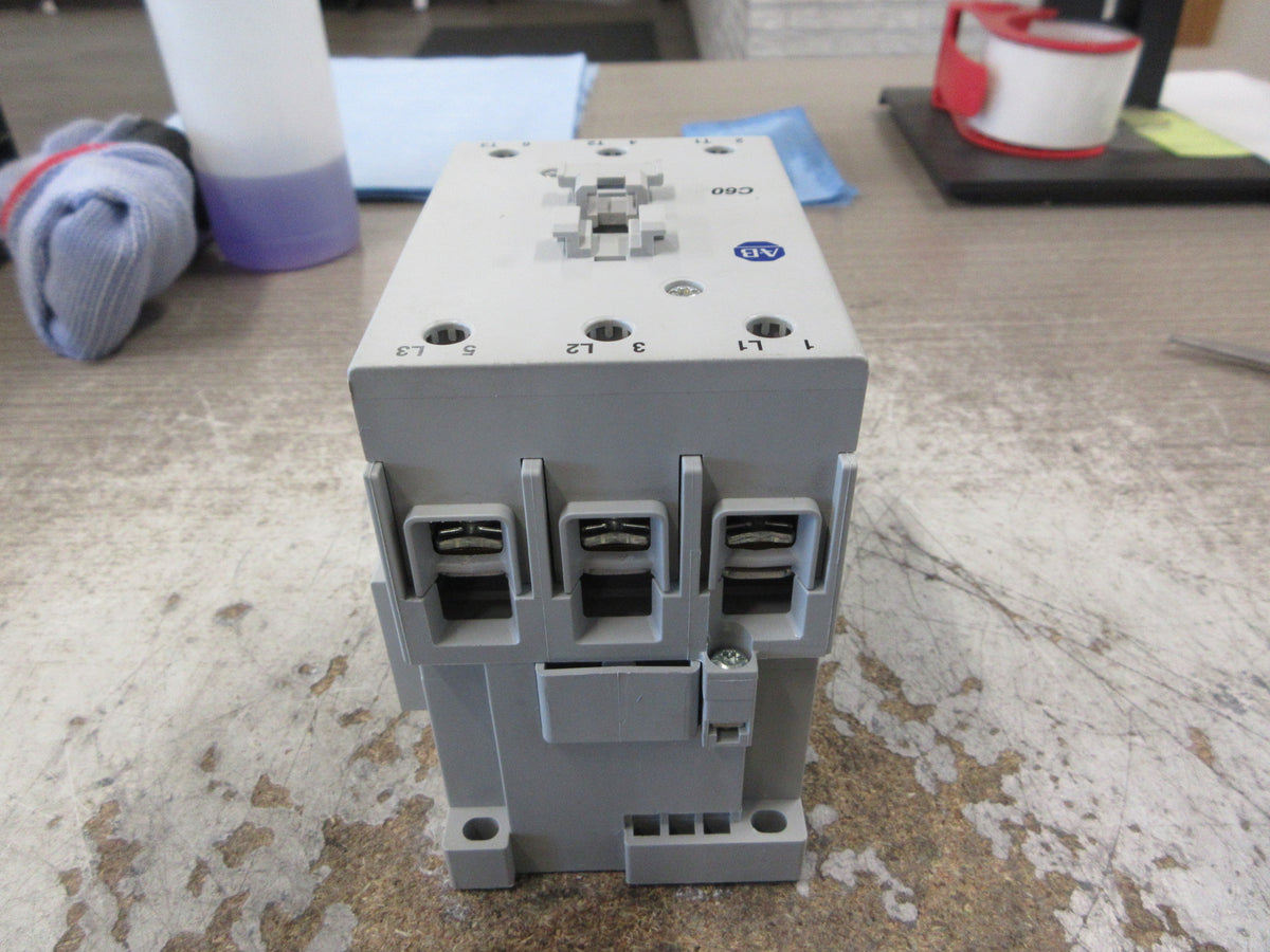Allen-Bradley Contactor 100-C60D*00 Ser. B 24VDC Coil 90A 600V Used