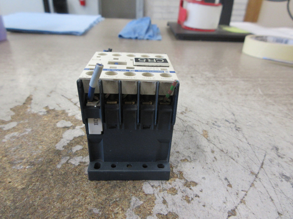 Telemecanique Contactor CA3KN 22BD 24DC Coil Used