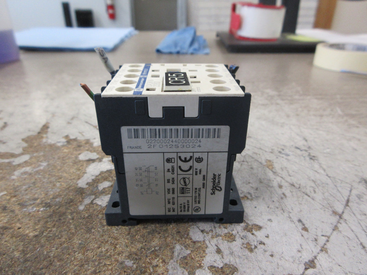 Telemecanique Contactor CA3KN 22BD 24DC Coil Used