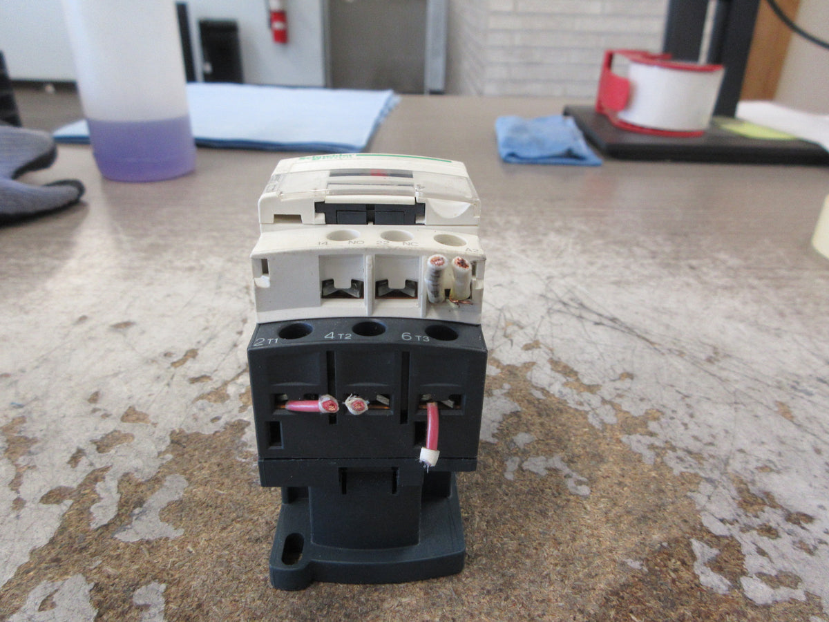 Schneider Electric Contactor LC1D12 120V Coil 25A 600V Used