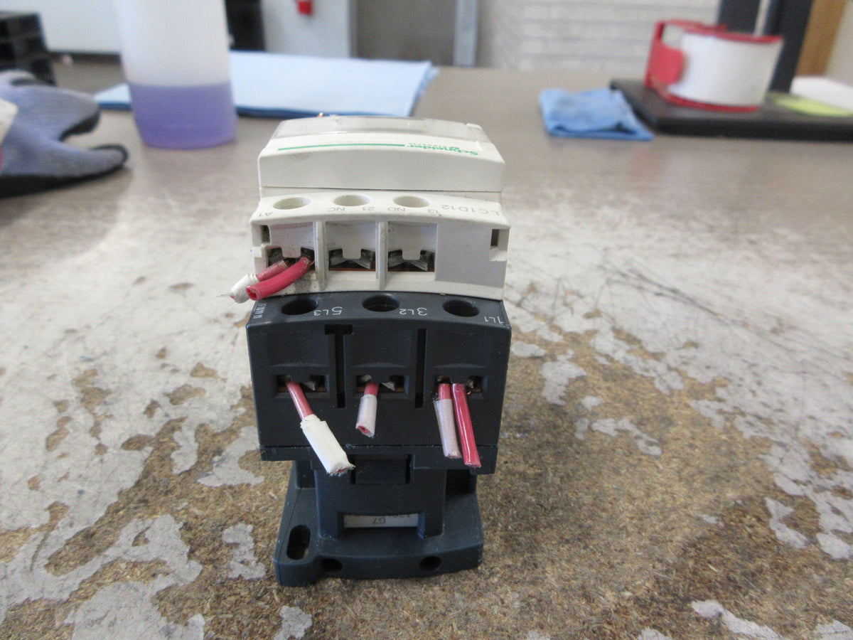 Schneider Electric Contactor LC1D12 120V Coil 25A 600V Used